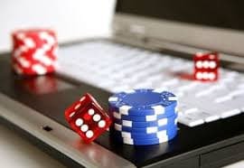 Tim dukungan pelanggan profesional siap membantu pengguna selama 24 jam